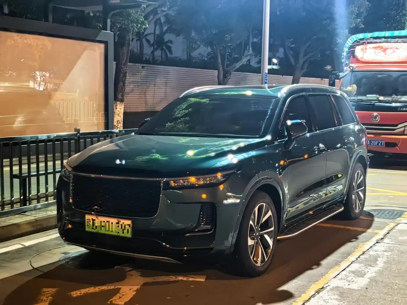 Li Auto ONE 2021 Extended Range 6-Seater — миниатюра 1