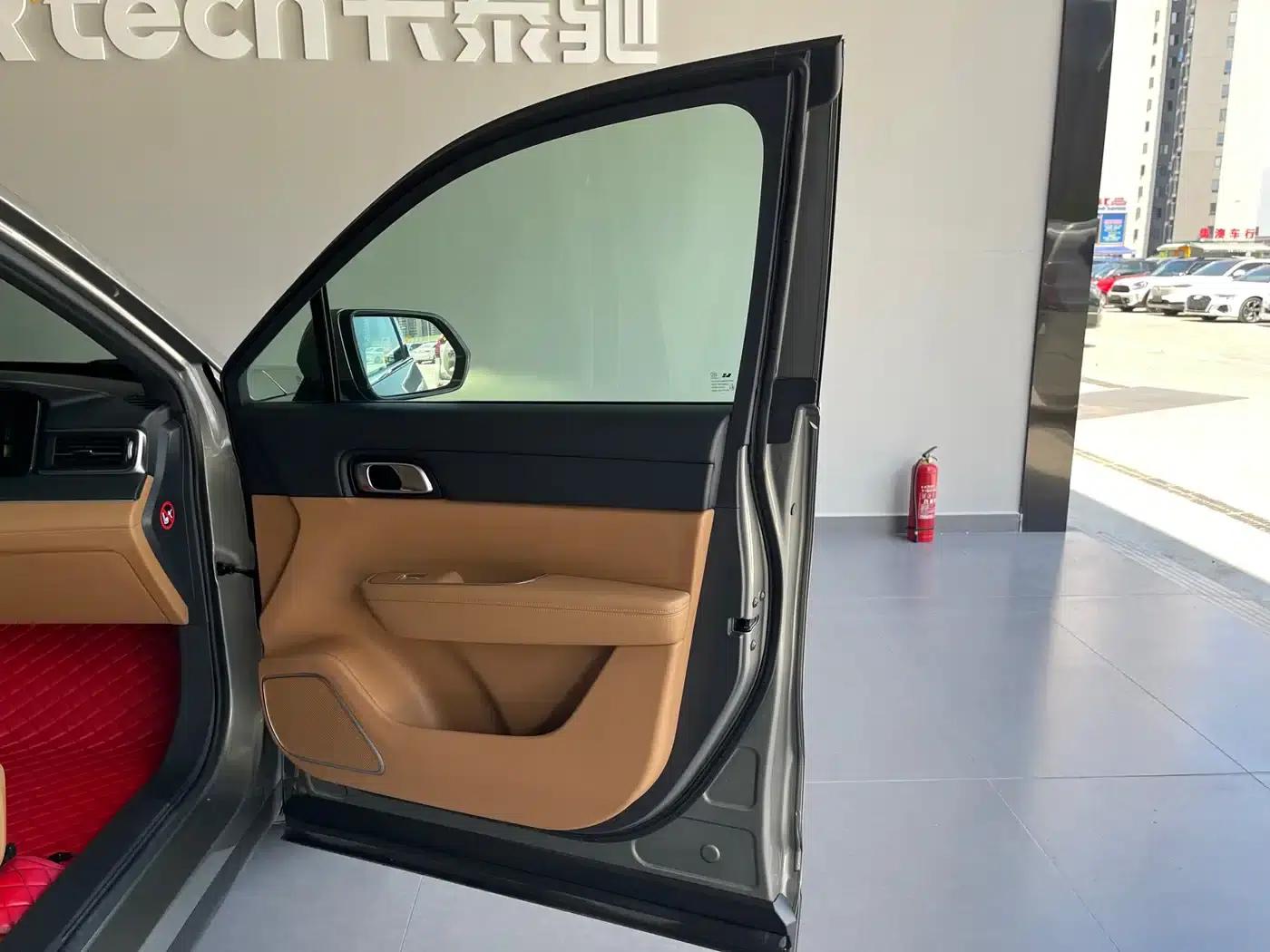 Li Auto ONE 2021 Extended Range 6-Seater — миниатюра 23