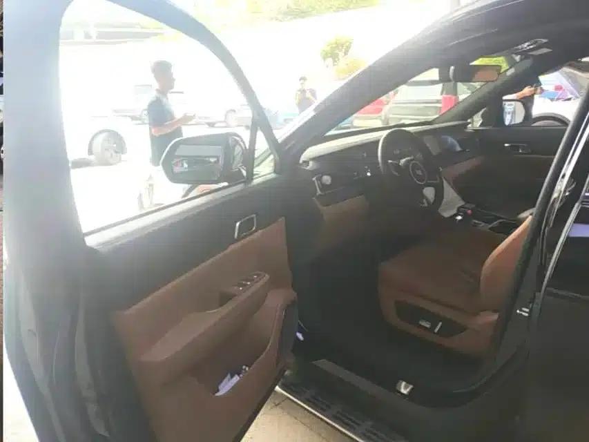Li Auto ONE 2020 Extended Range 6-Seater — миниатюра 2