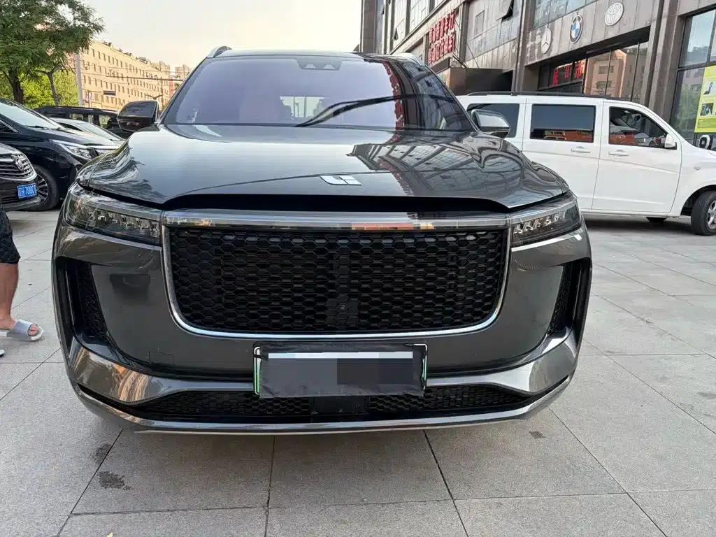 Li Auto ONE 2020 Extended Range 6-Seater — миниатюра 2