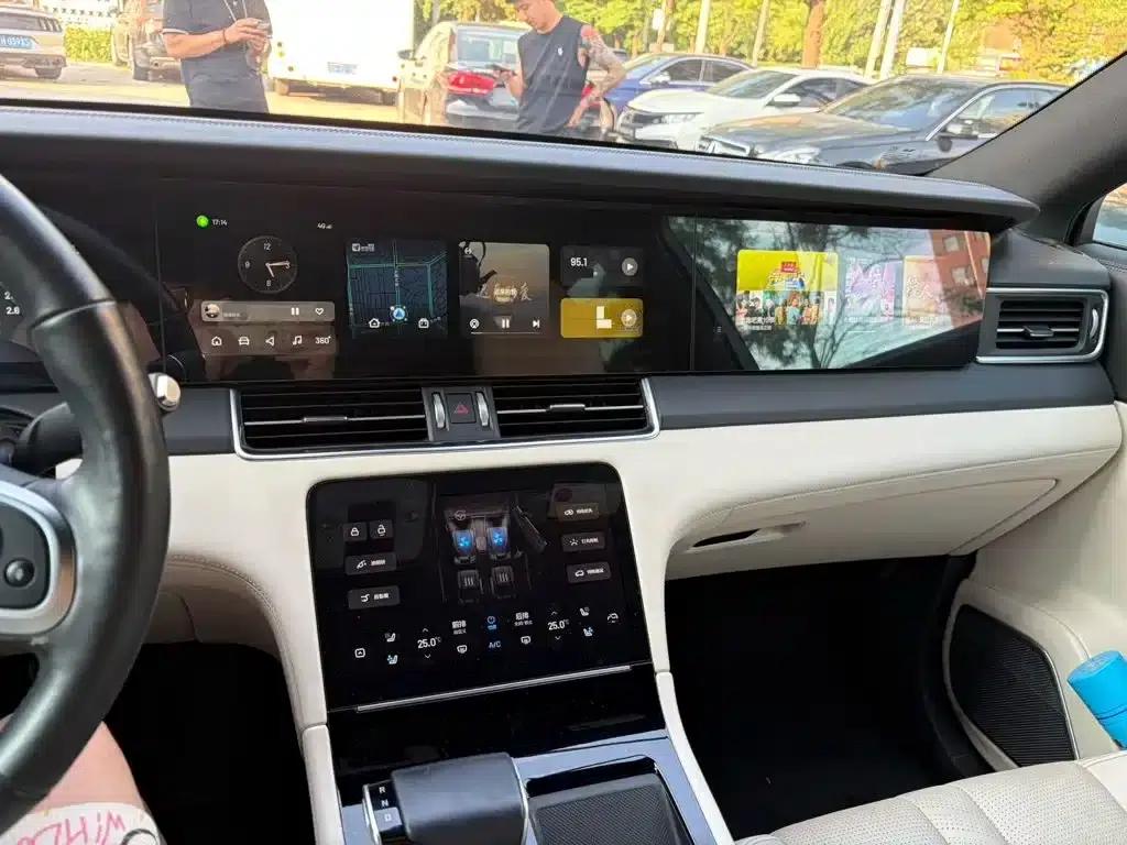 Li Auto ONE 2020 Extended Range 6-Seater — миниатюра 10