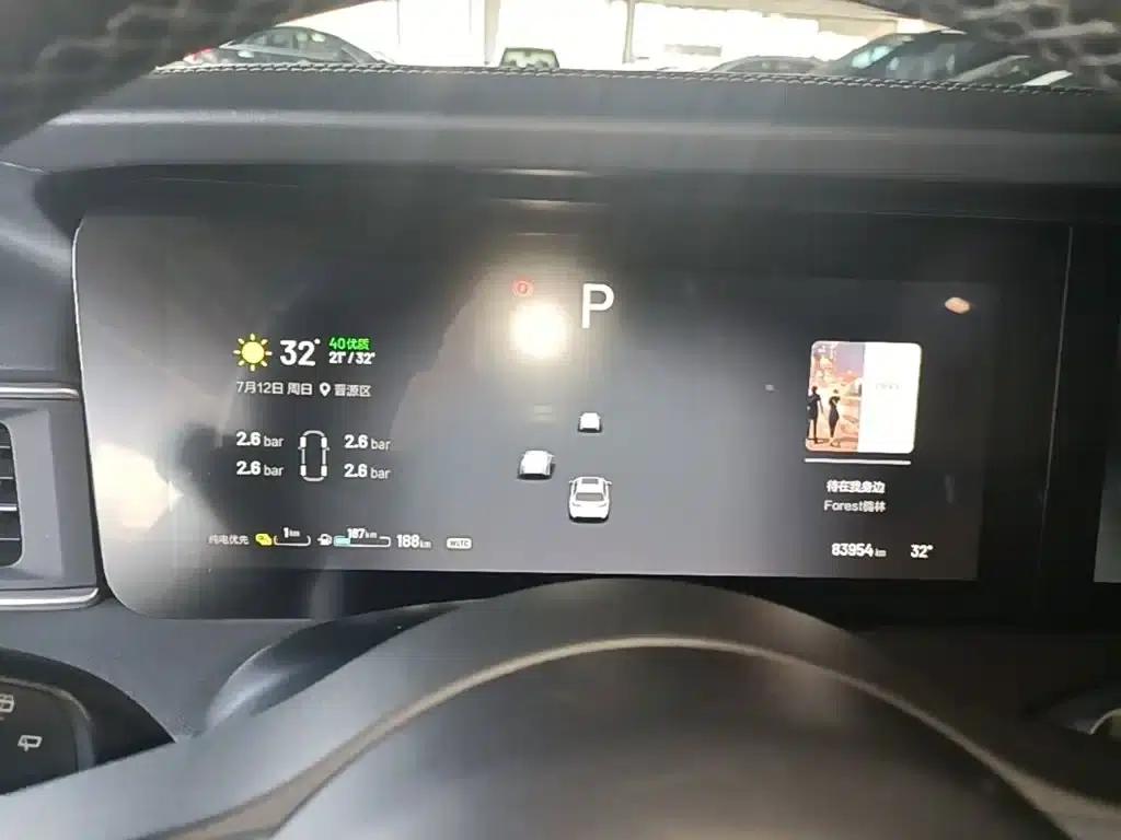Li Auto ONE 2021 Extended Range 6-Seater — миниатюра 12