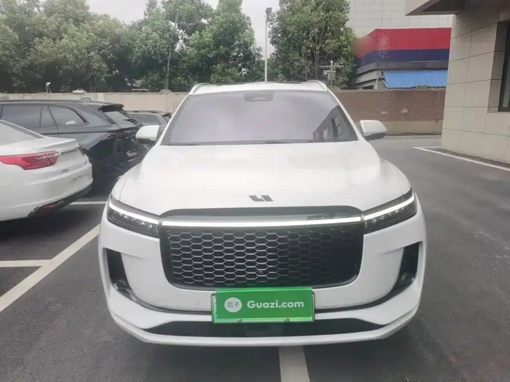 Li Auto ONE 2021 Extended Range 6-Seater — миниатюра 3