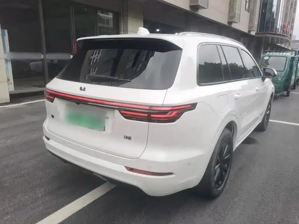 Li Auto ONE 2021 Extended Range 6-Seater — миниатюра 7