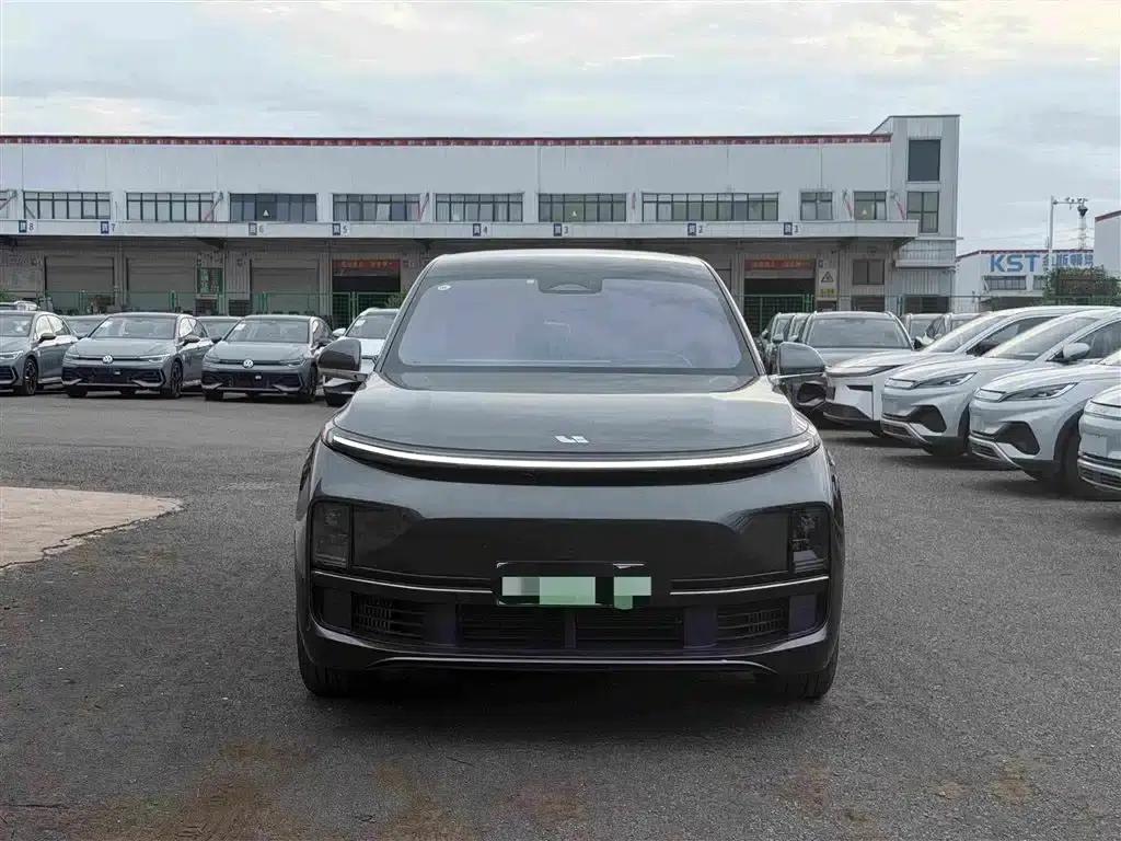 Li Auto L9 2023 Pro — миниатюра 3