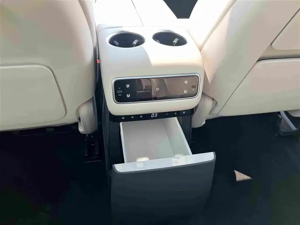 Li Auto L9 2024 Ultra — миниатюра 15