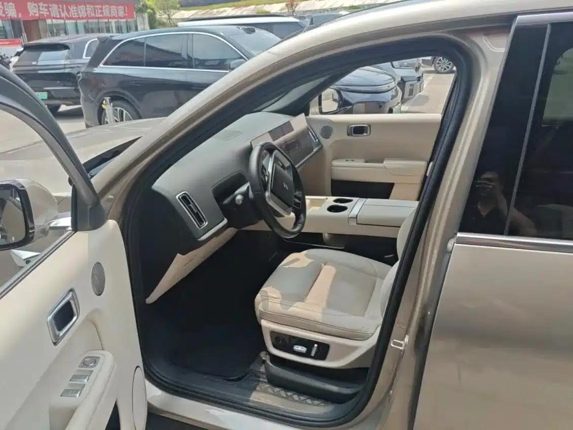 Li Auto L9 2022 Max — миниатюра 3