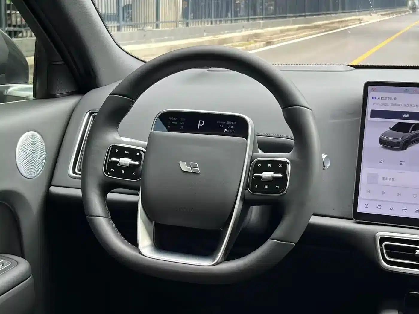 Li Auto L9 2022 Max — миниатюра 12