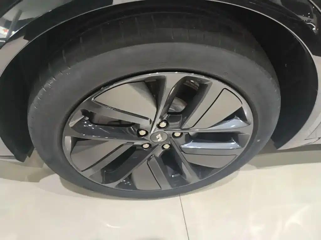 Li Auto L9 2022 Max — миниатюра 23