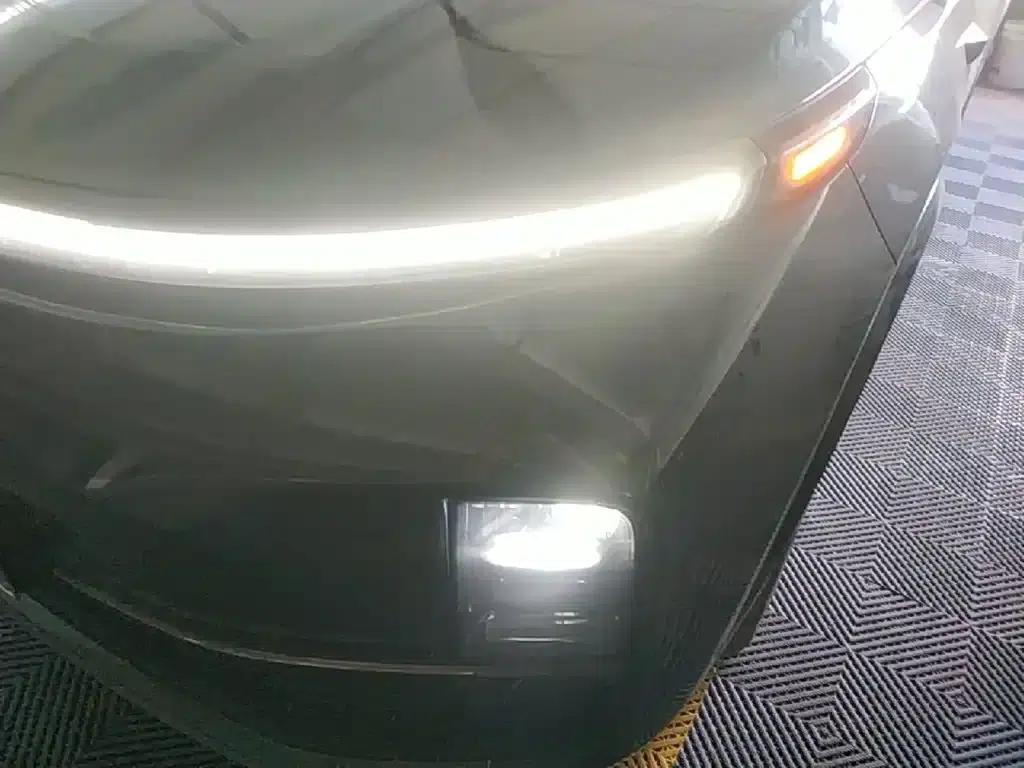 Li Auto L9 2022 Max — миниатюра 24