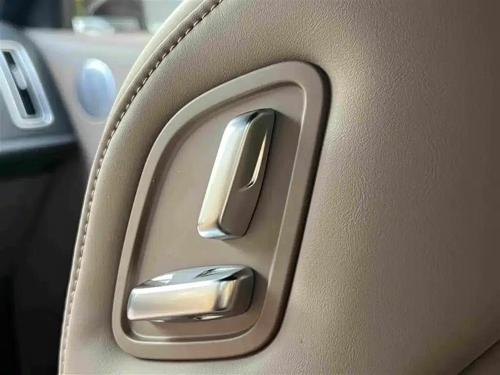 Li Auto L7 2025 Max Intelligent Renewal Edition — миниатюра 17
