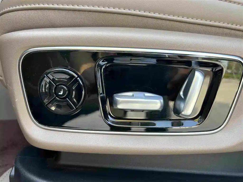 Li Auto L7 2025 Max Intelligent Renewal Edition — миниатюра 6