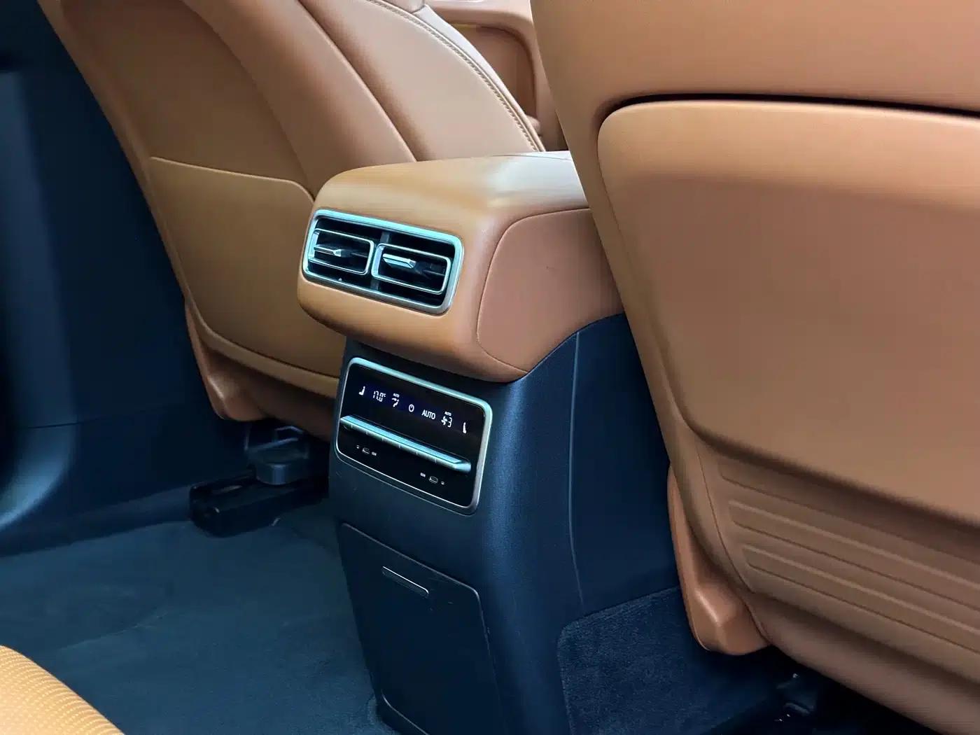 Li Auto L7 2023 Max — миниатюра 11