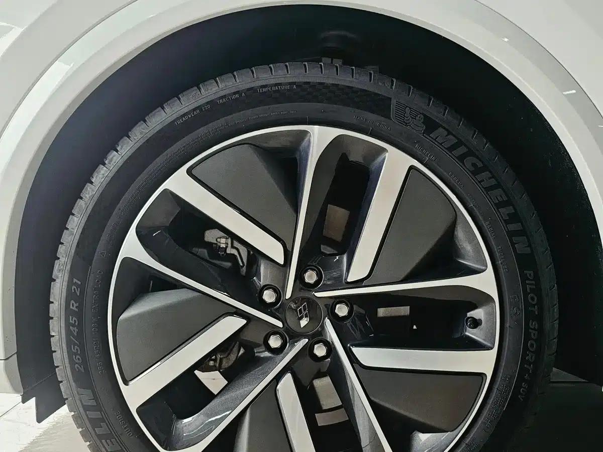 Li Auto L7 2023 Max — миниатюра 18