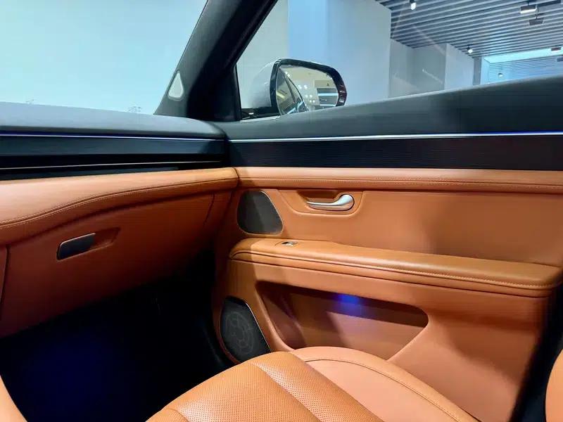 Wenjie M7 2024 Ultra Six-Seat AWD Intelligent Driving Edition — миниатюра 11