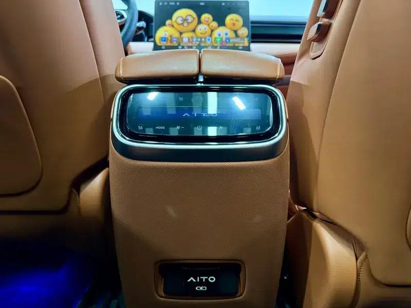 Wenjie M7 2024 Ultra Six-Seat AWD Intelligent Driving Edition — миниатюра 24