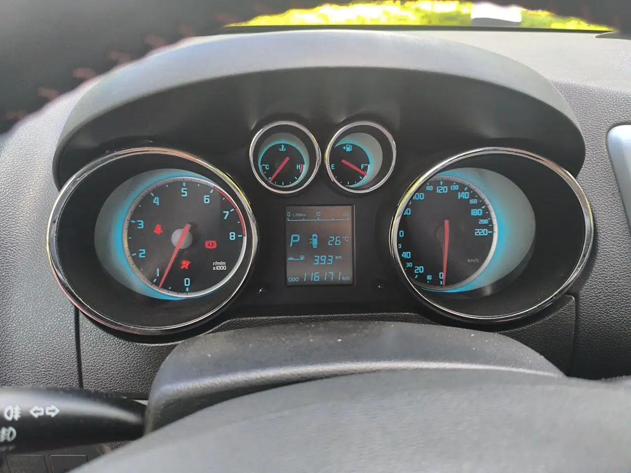 CHANGAN CS35 2015 1.6L Automatic Luxury Model China IV Standard — миниатюра 11