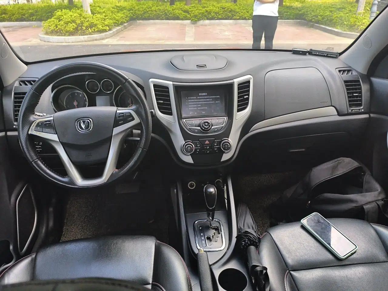 CHANGAN CS35 2015 1.6L Automatic Luxury Model China IV Standard — миниатюра 9