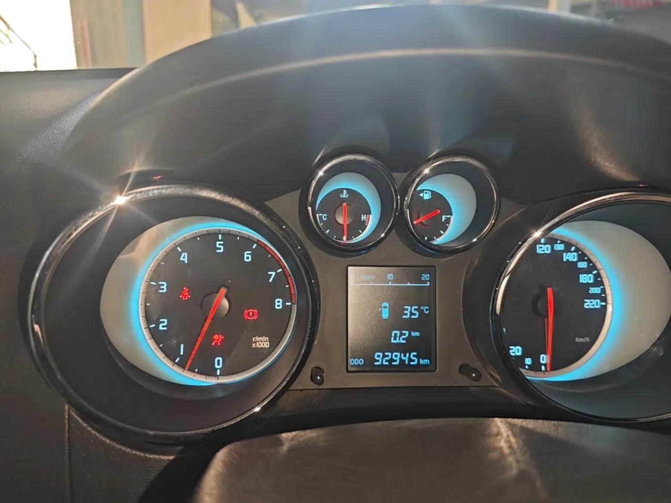 CHANGAN CS35 2015 1.6L Manual Luxury Model China IV Standard — миниатюра 14