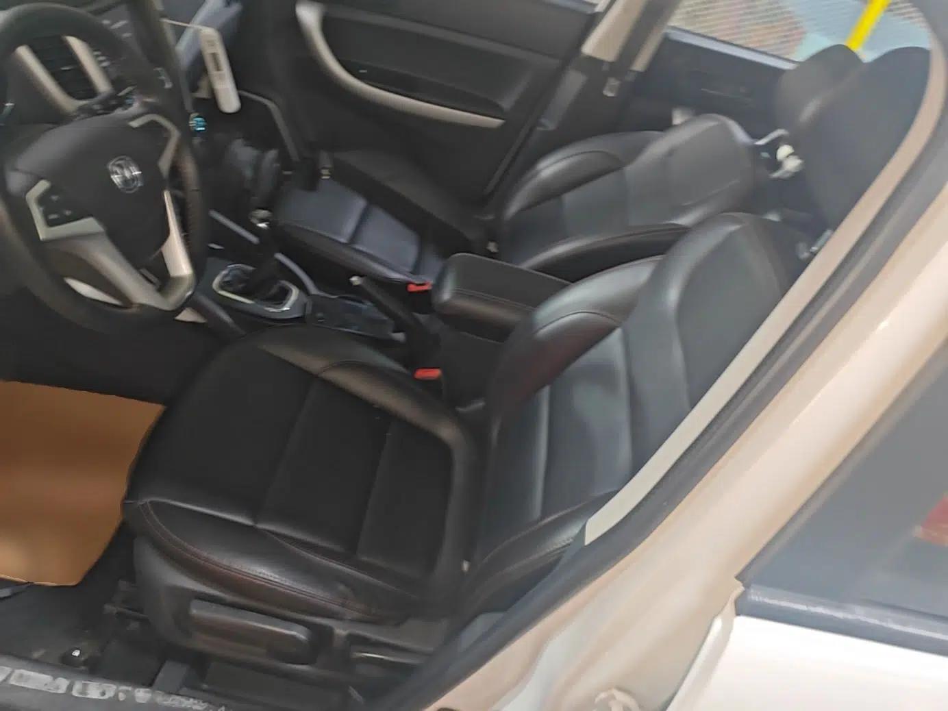 CHANGAN CS35 2015 1.6L Manual Luxury Model China IV Standard — миниатюра 17