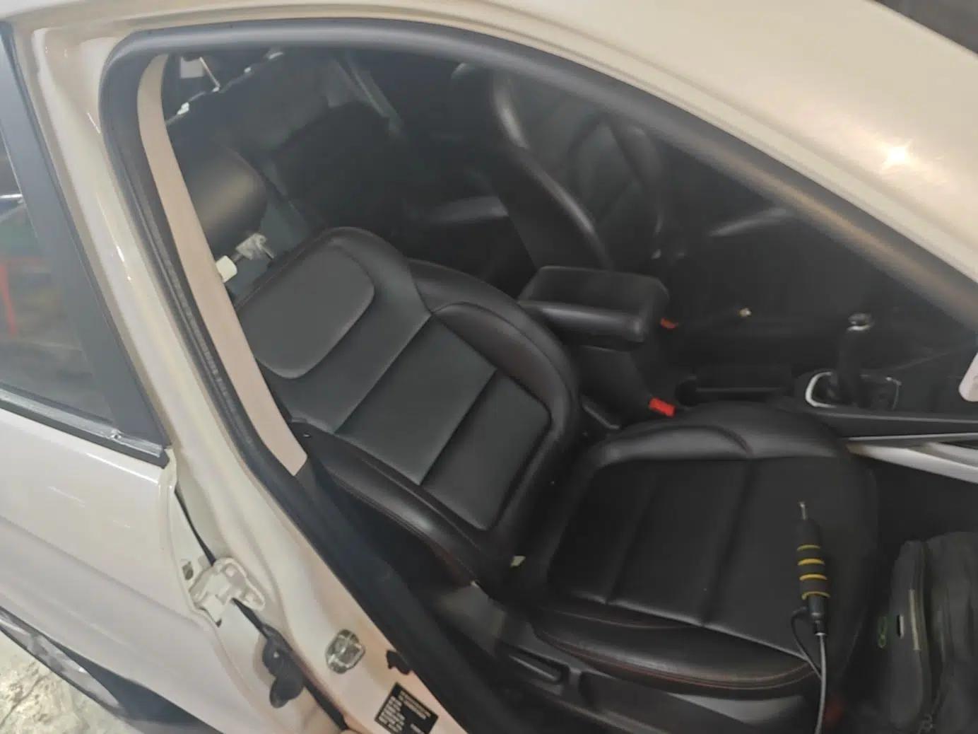 CHANGAN CS35 2015 1.6L Manual Luxury Model China IV Standard — миниатюра 19