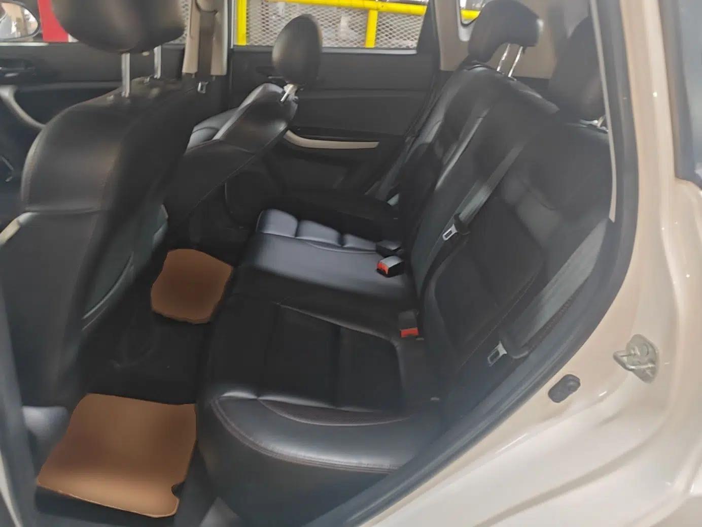 CHANGAN CS35 2015 1.6L Manual Luxury Model China IV Standard — миниатюра 20