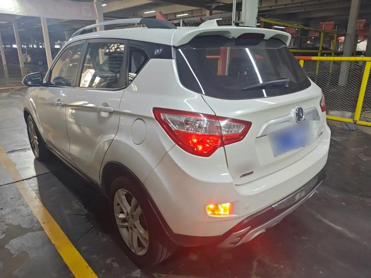 CHANGAN CS35 2015 1.6L Manual Luxury Model China IV Standard — миниатюра 4