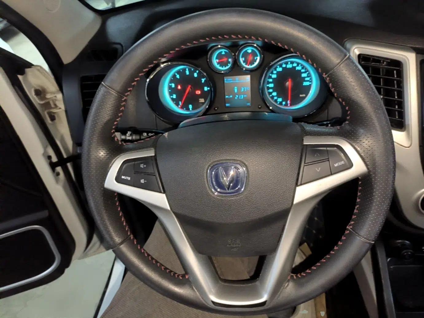 CHANGAN CS35 2015 1.6L Manual Luxury Model China IV Standard — миниатюра 13