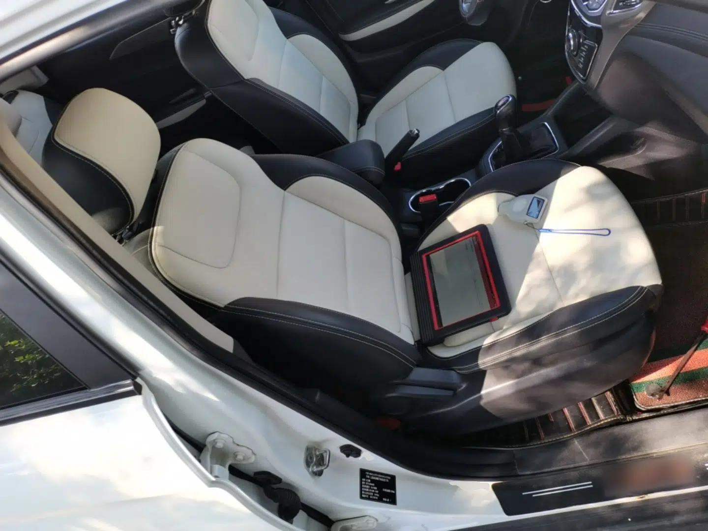 CHANGAN CS35 2017 1.6L Manual Luxury Model — миниатюра 19