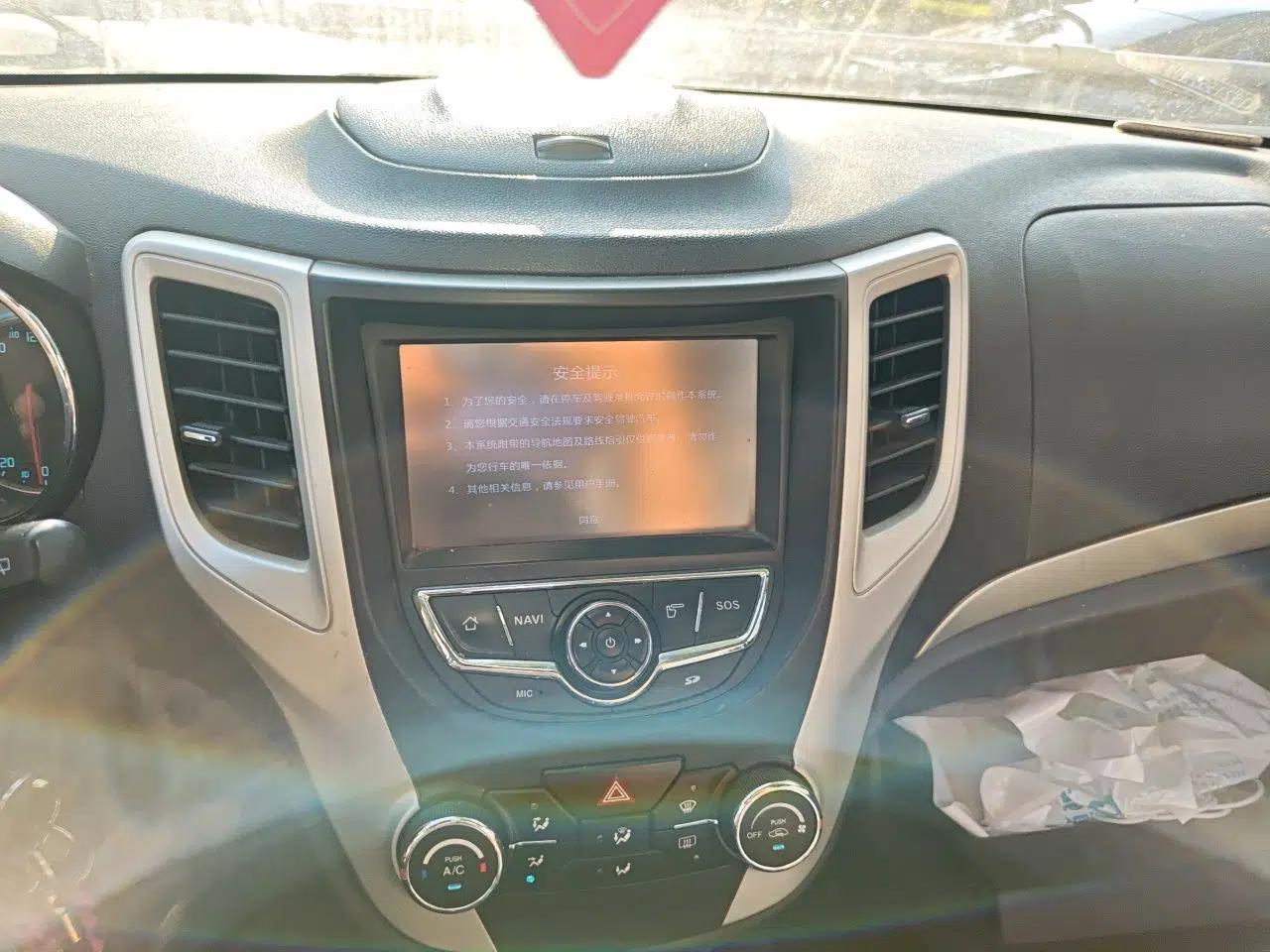 CHANGAN CS35 2015 1.6L Automatic Luxury Model China IV Standard — миниатюра 13