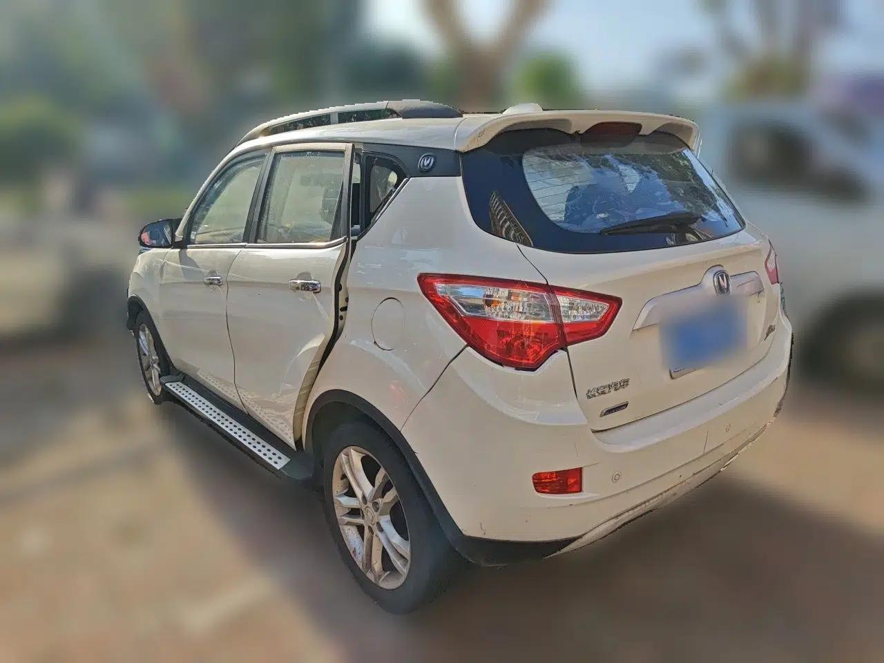 CHANGAN CS35 2015 1.6L Automatic Luxury Model China IV Standard — миниатюра 4