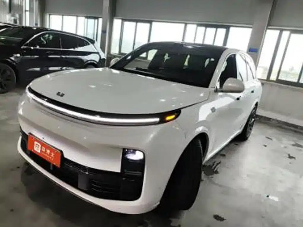 Li Auto L8 2025 Ultra Intelligent Renewal Edition — миниатюра 3