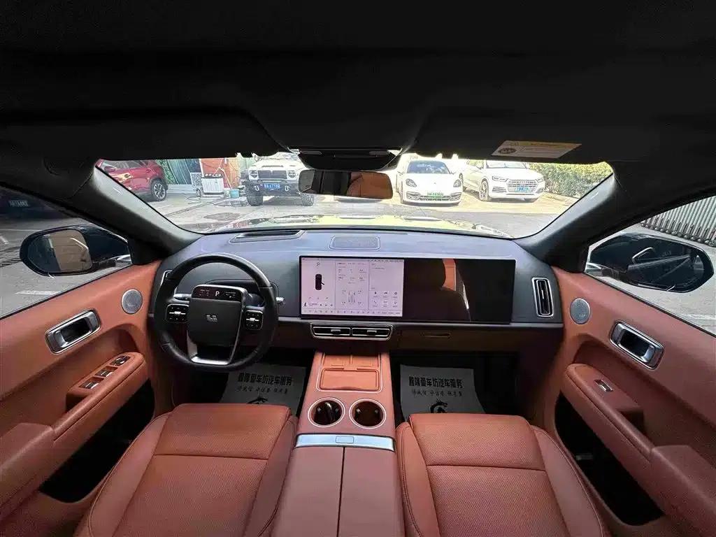 Li Auto L8 2024 Max — миниатюра 12