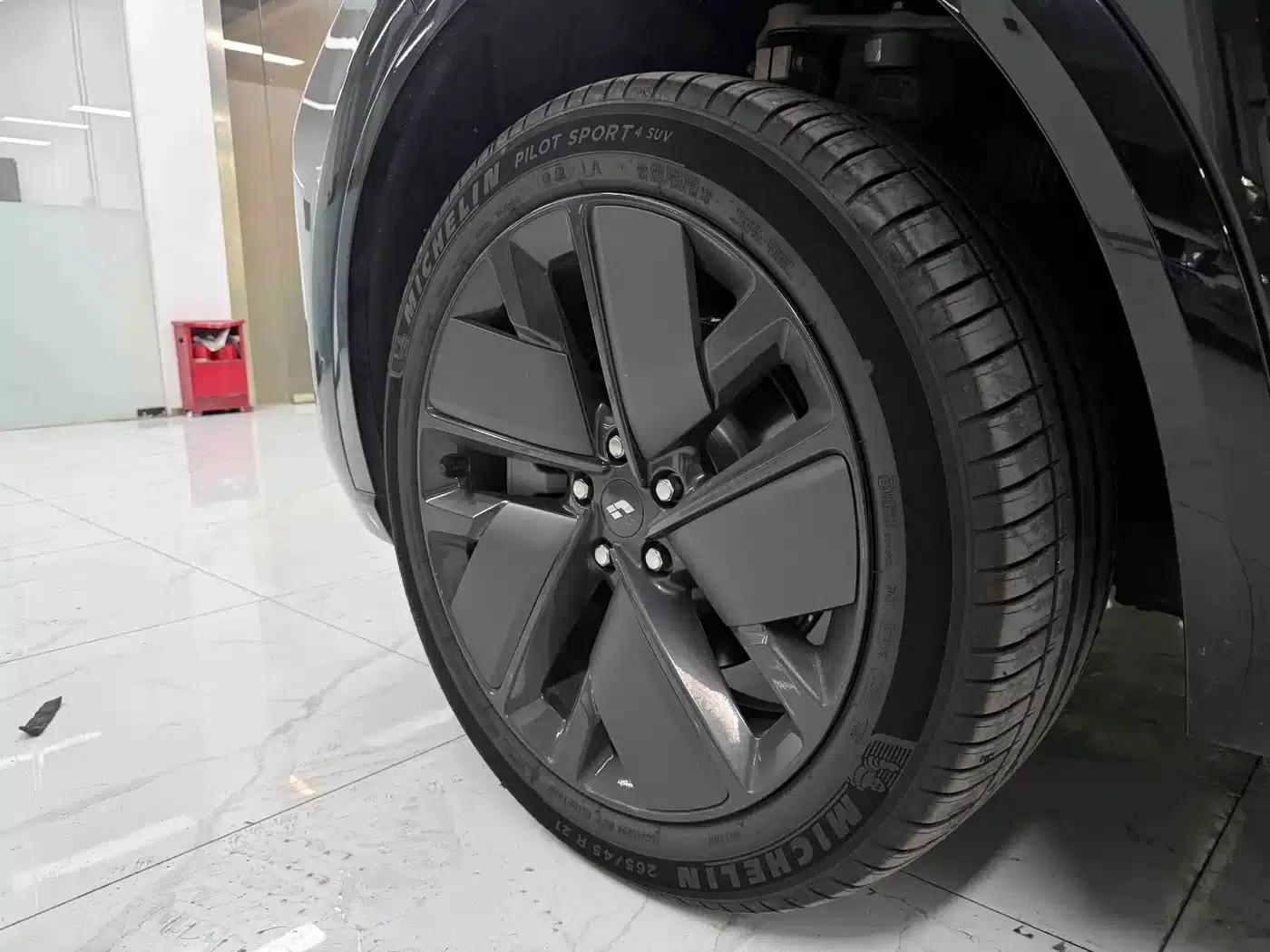 Li Auto L8 2025 Max Smart Renewal Edition — миниатюра 7
