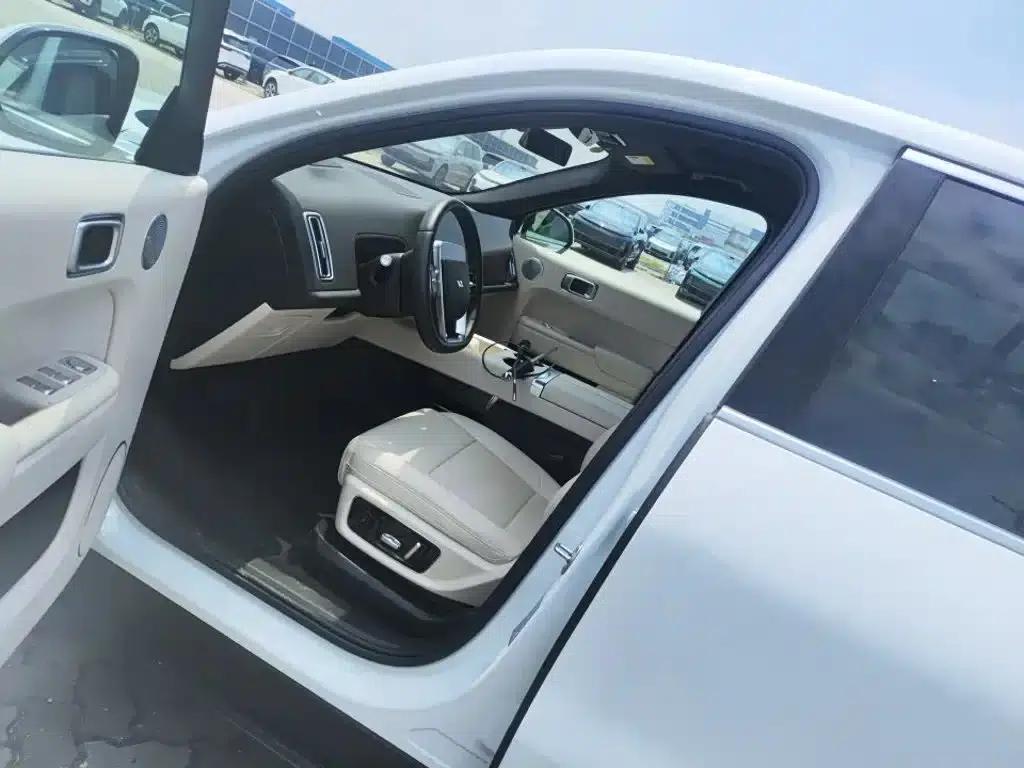 Li Auto L8 2025 Max Smart Renewal Edition — миниатюра 2