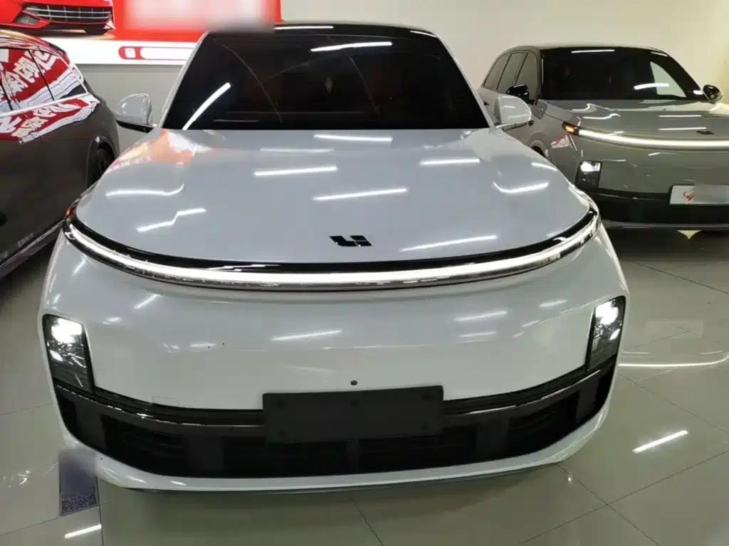 Li Auto L8 2023 Pro — миниатюра 3