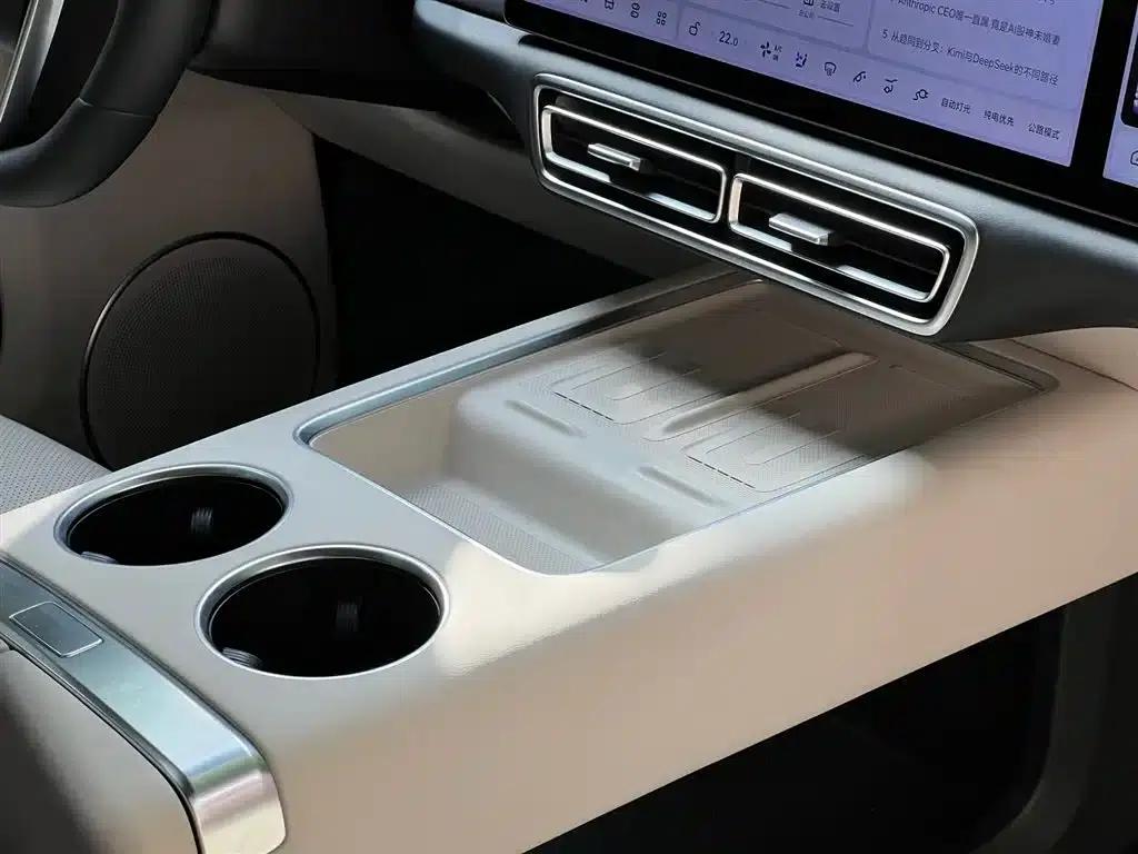 Li Auto L6 2024 Pro — миниатюра 13