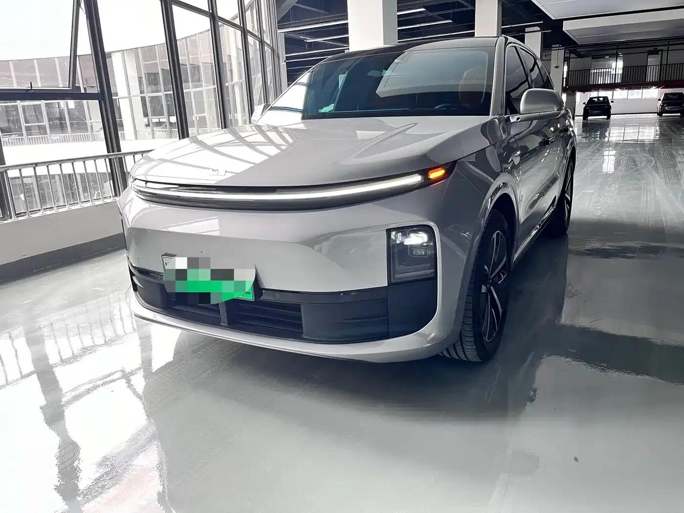 Li Auto L6 2024 Pro — миниатюра 1