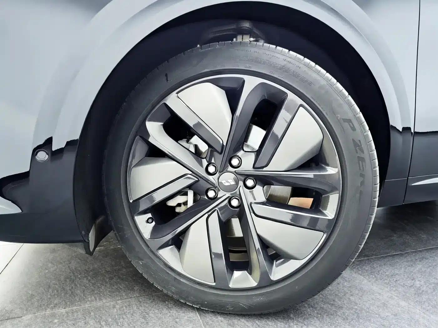 Li Auto L6 2024 Pro — миниатюра 17