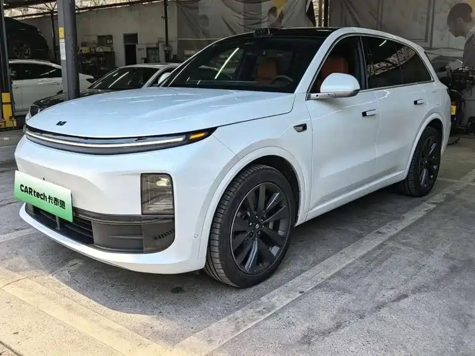 Li Auto L6 2024 Pro — миниатюра 1