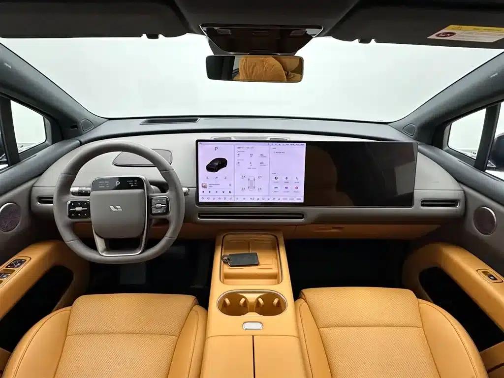 Li Auto i6 2025 Two-Wheel Drive Standard Edition — миниатюра 17