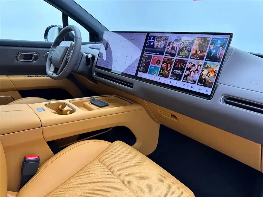 Li Auto i6 2025 Two-Wheel Drive Standard Edition — миниатюра 18