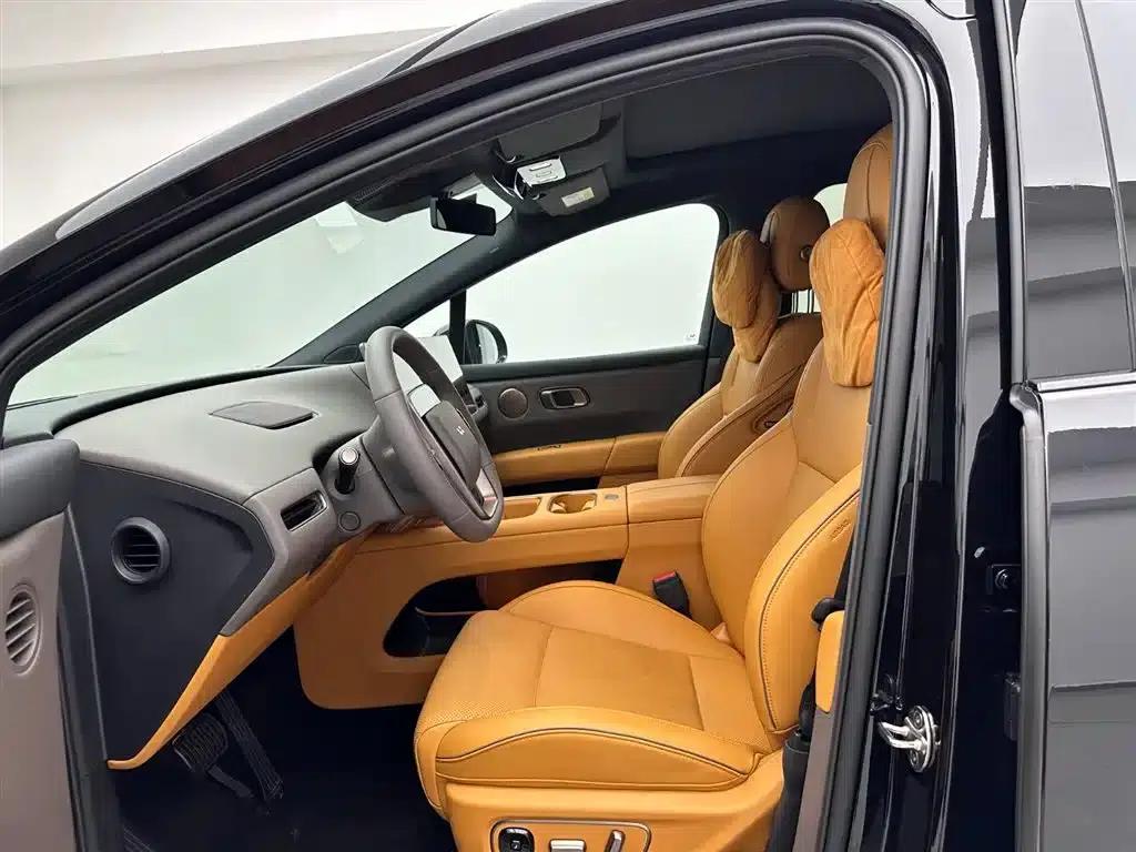 Li Auto i6 2025 Two-Wheel Drive Standard Edition — миниатюра 19