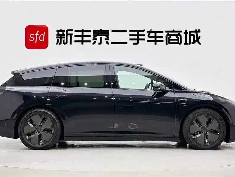 Li Auto i6 2025 Two-Wheel Drive Standard Edition — миниатюра 3