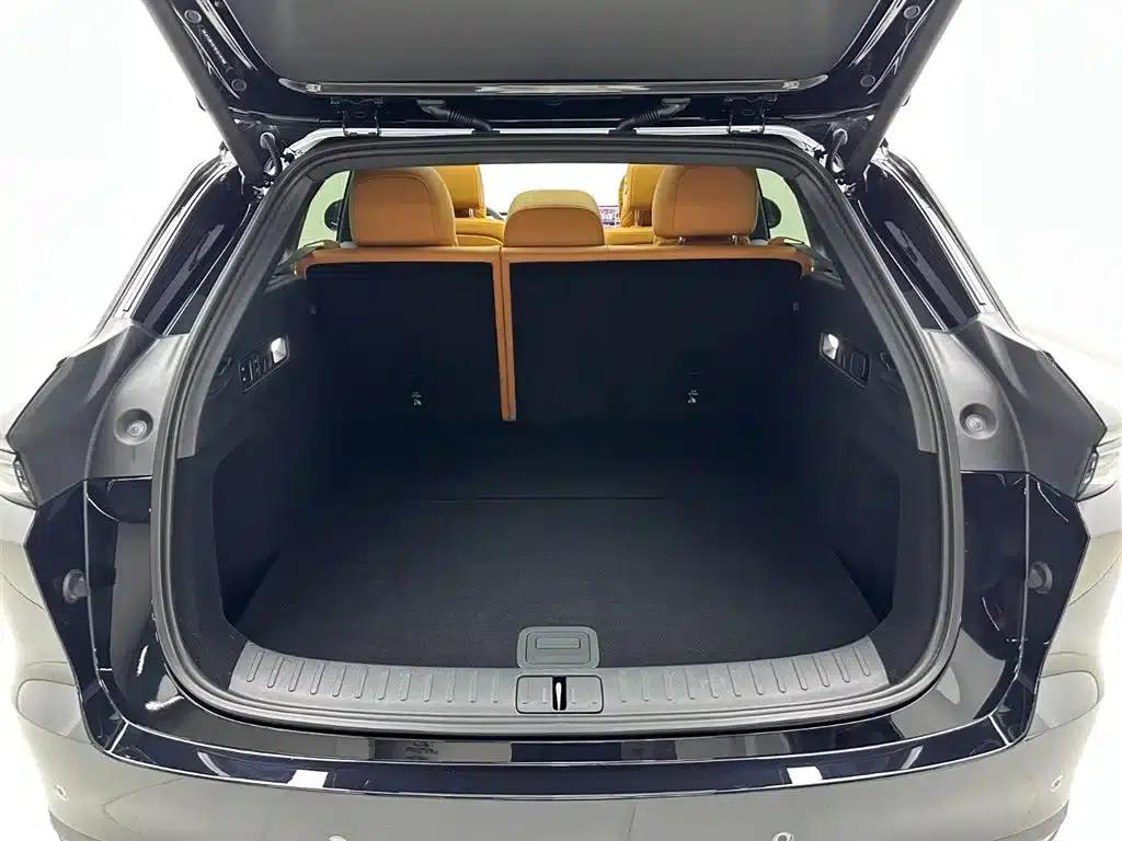 Li Auto i6 2025 Two-Wheel Drive Standard Edition — миниатюра 27