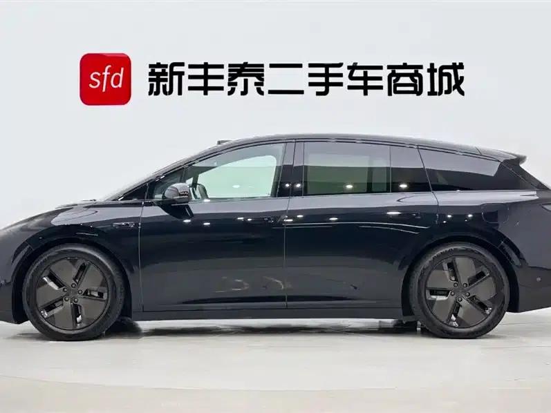 Li Auto i6 2025 Two-Wheel Drive Standard Edition — миниатюра 4