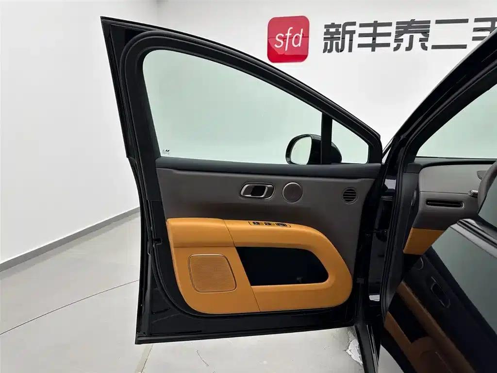 Li Auto i6 2025 Two-Wheel Drive Standard Edition — миниатюра 8