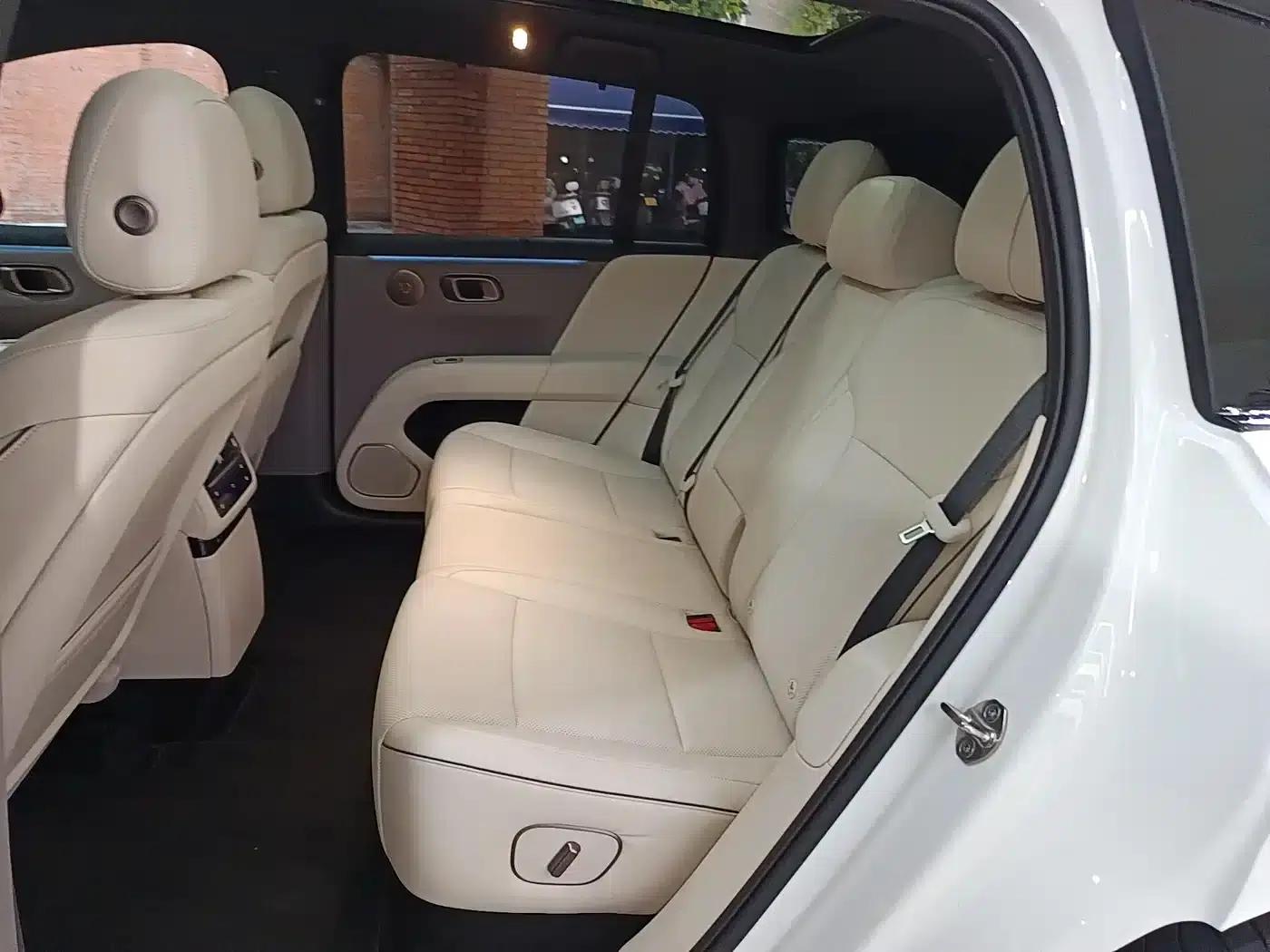 Li Auto i6 2025 Two-Wheel Drive Standard Edition — миниатюра 11