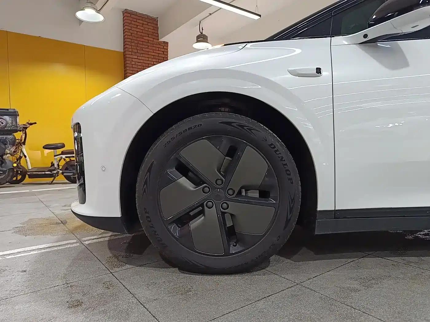 Li Auto i6 2025 Two-Wheel Drive Standard Edition — миниатюра 13