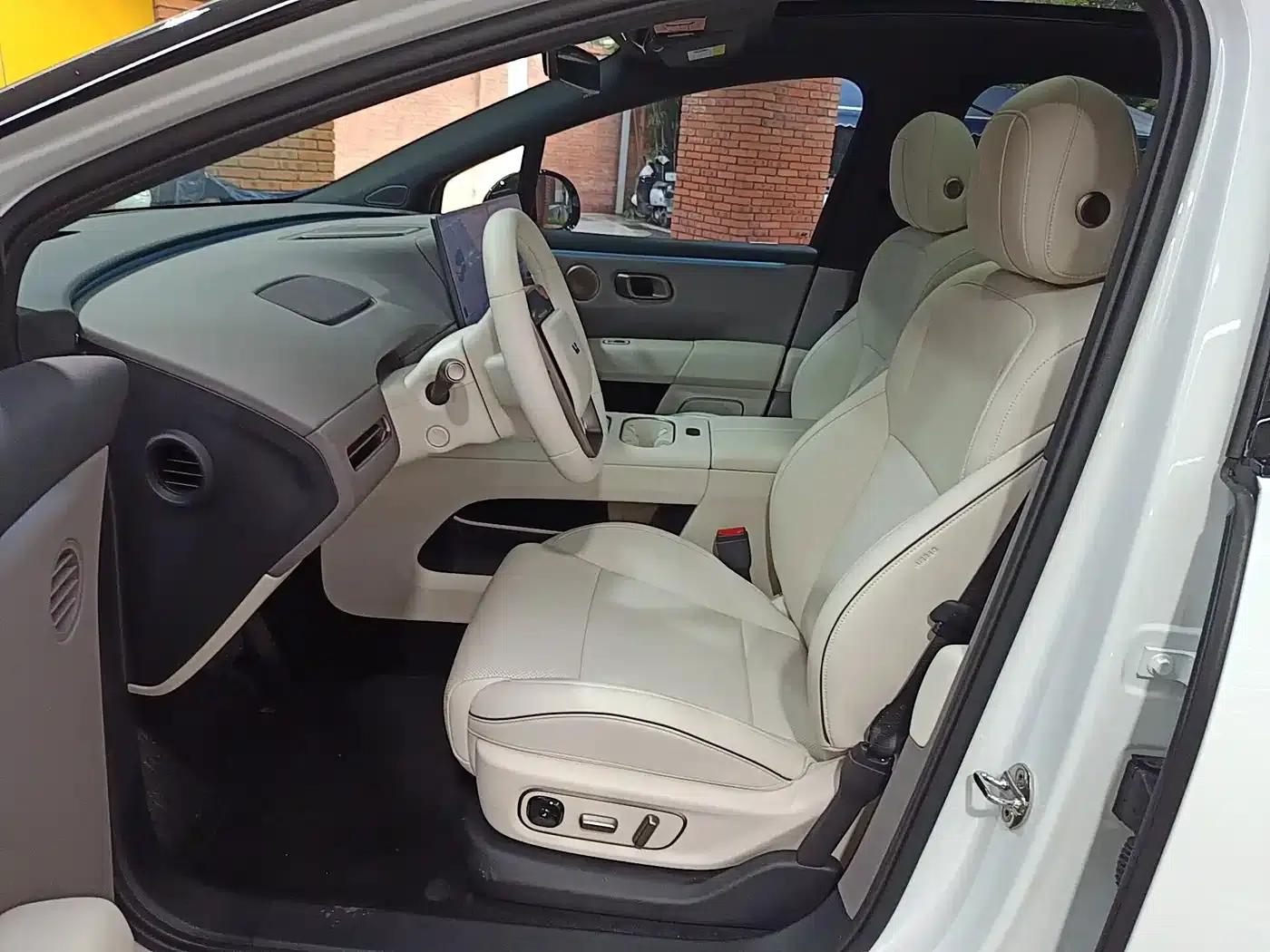 Li Auto i6 2025 Two-Wheel Drive Standard Edition — миниатюра 9